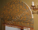 Эффектное полотно римских штор стало отличным дополнением интерьера